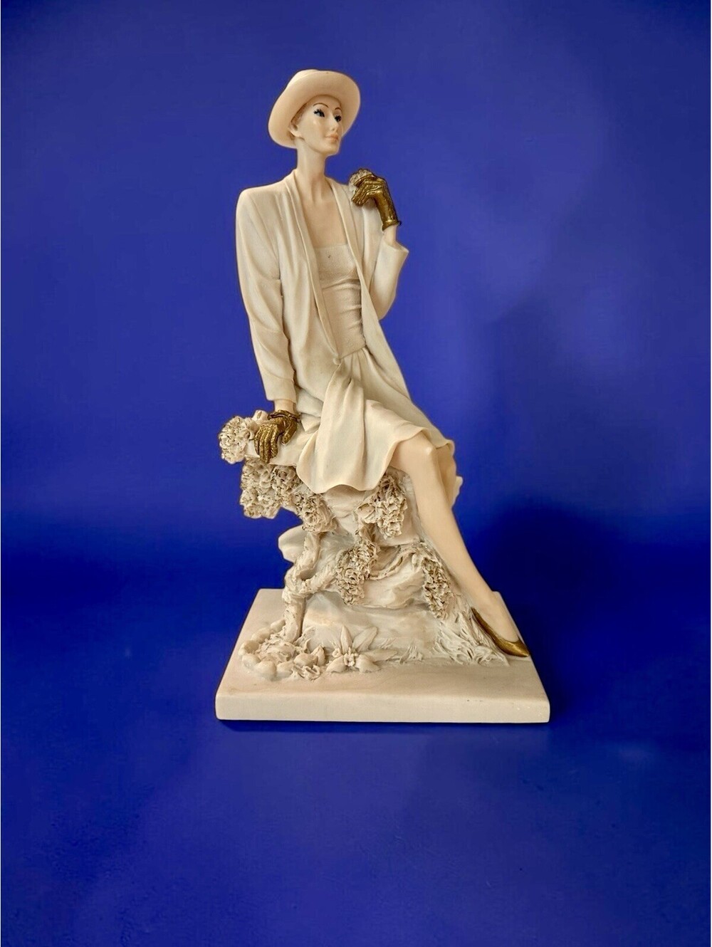 Vintage 1990 Vittorio Tessaro Seated Lady Figurine Gold Accents Italy ADL